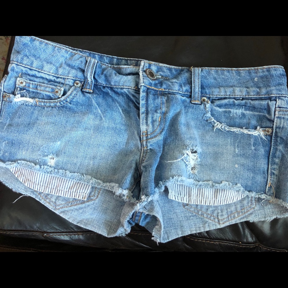 AE Jean distressed shorts